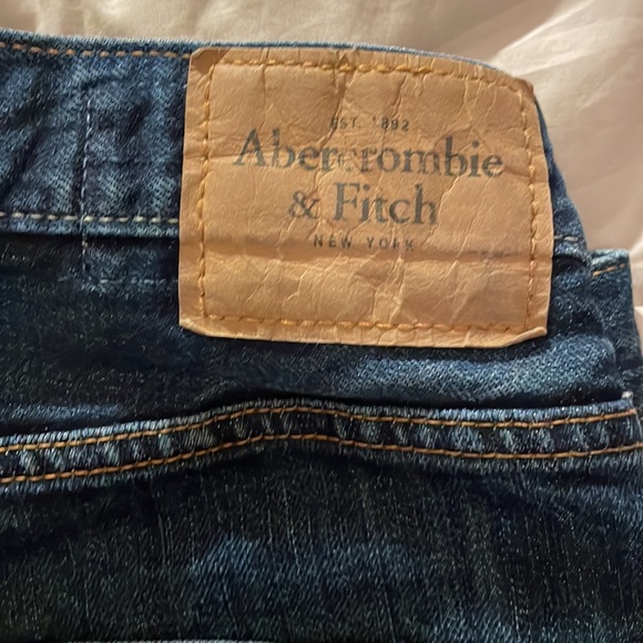 Abercrombie and fitch dark wash jeans 30x32 - Picture 3 of 4